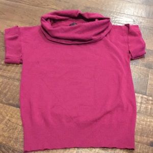 Short sleeve sweater